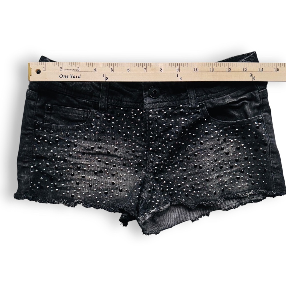 FOREVER 21 Premium Denim Black Rhinestone Studded Distressed Shorts Size 26 - Picture 4 of 7